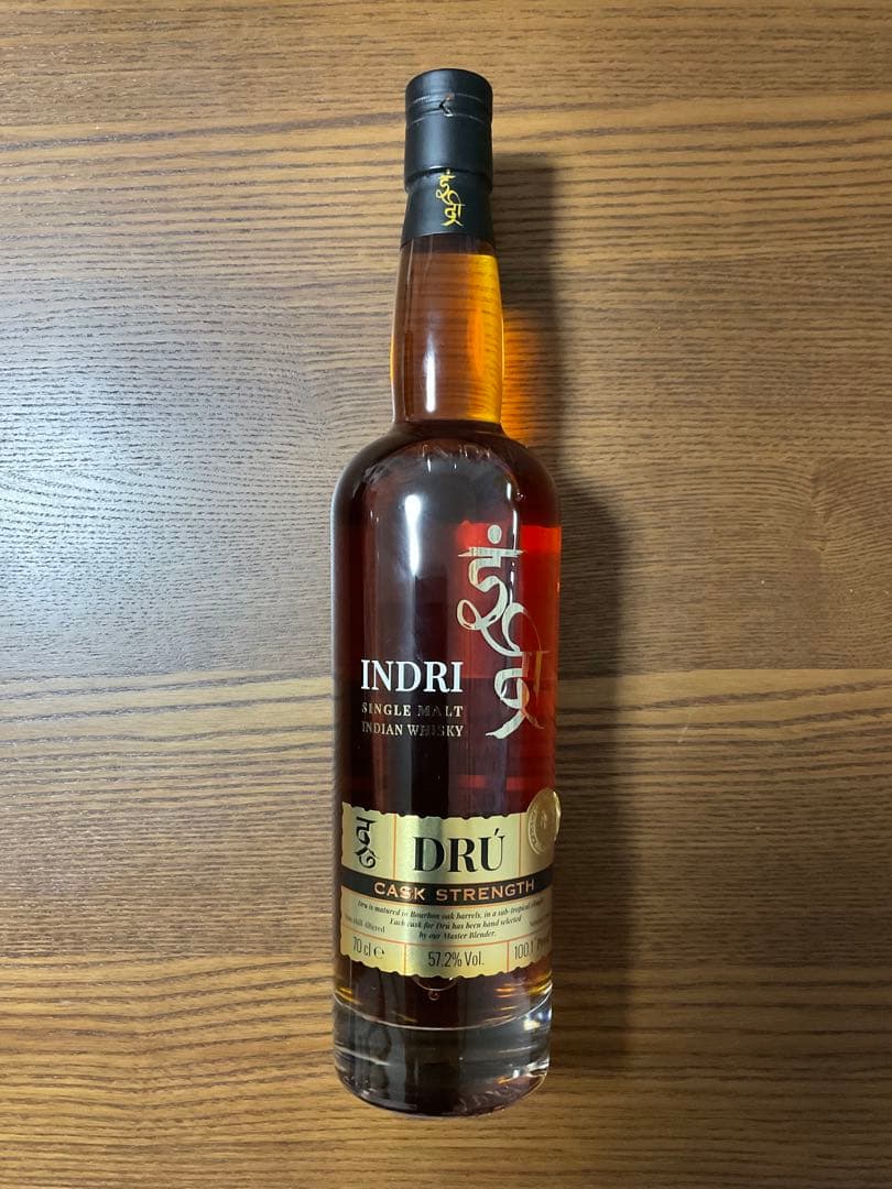 INDRI シングルモルトウイスキー DRU カスクストレングス