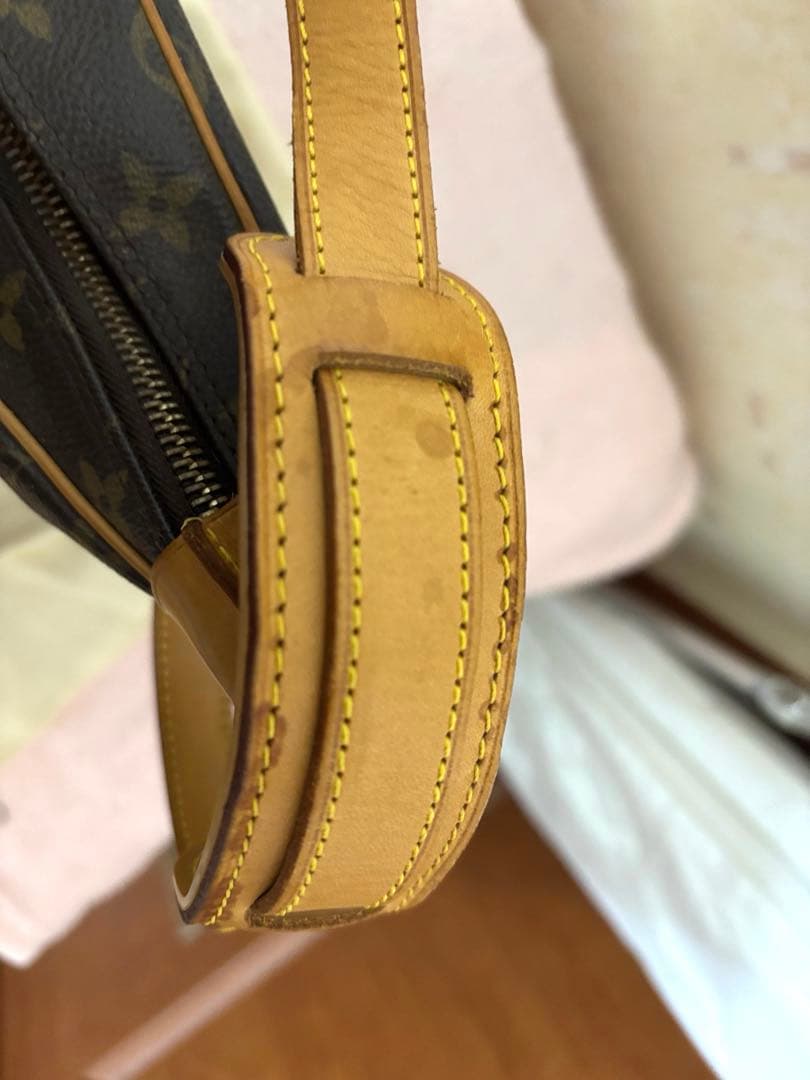 LOUIS VUITTON ショルダーバッグ ブローニュ