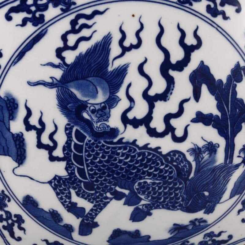 清乾隆青花麒麟紋抱月扁瓶 景徳鎮 陶磁器 装飾品 現代工芸品美術品 置物