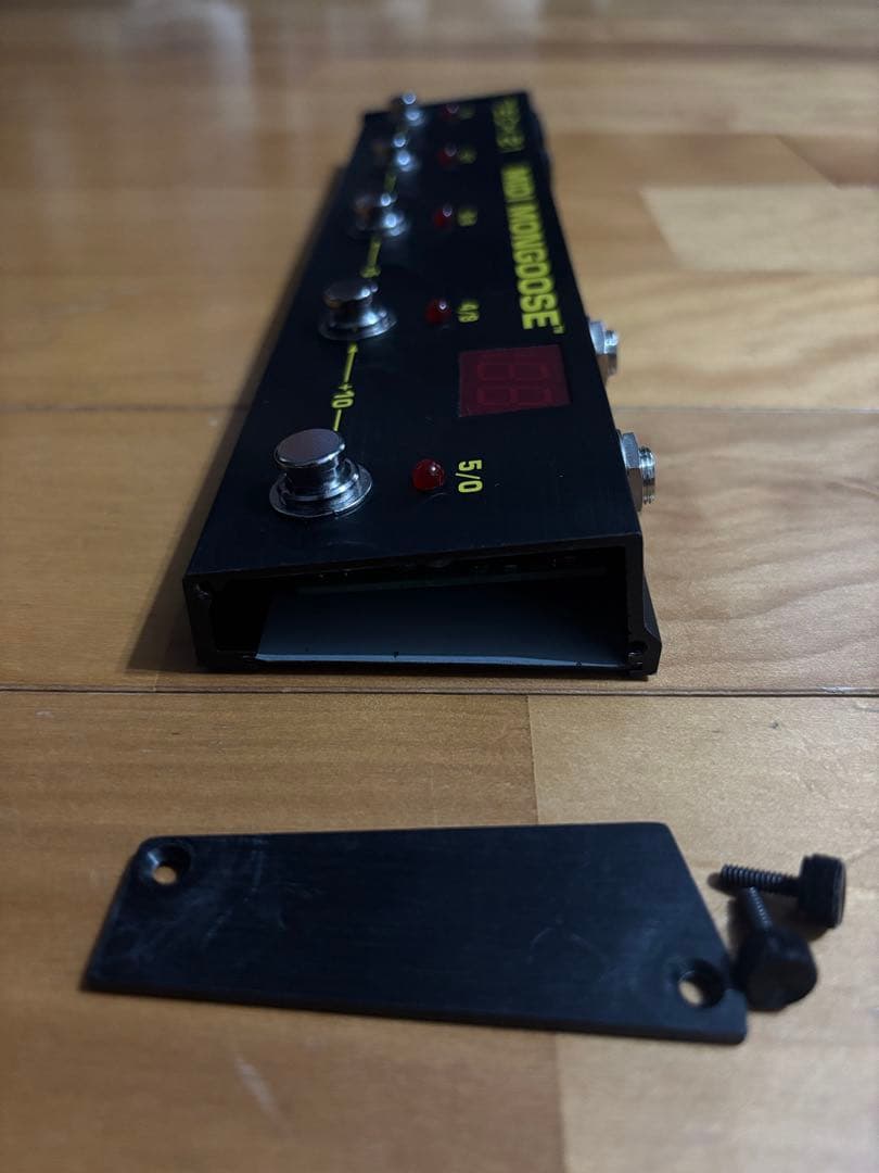 TECH 21 MIDI Mon フットコントローラー