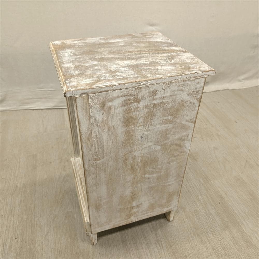 展示品　木製　シャビー　ハンドメイド　キャビネット　収納棚　食器棚　花台　電話台