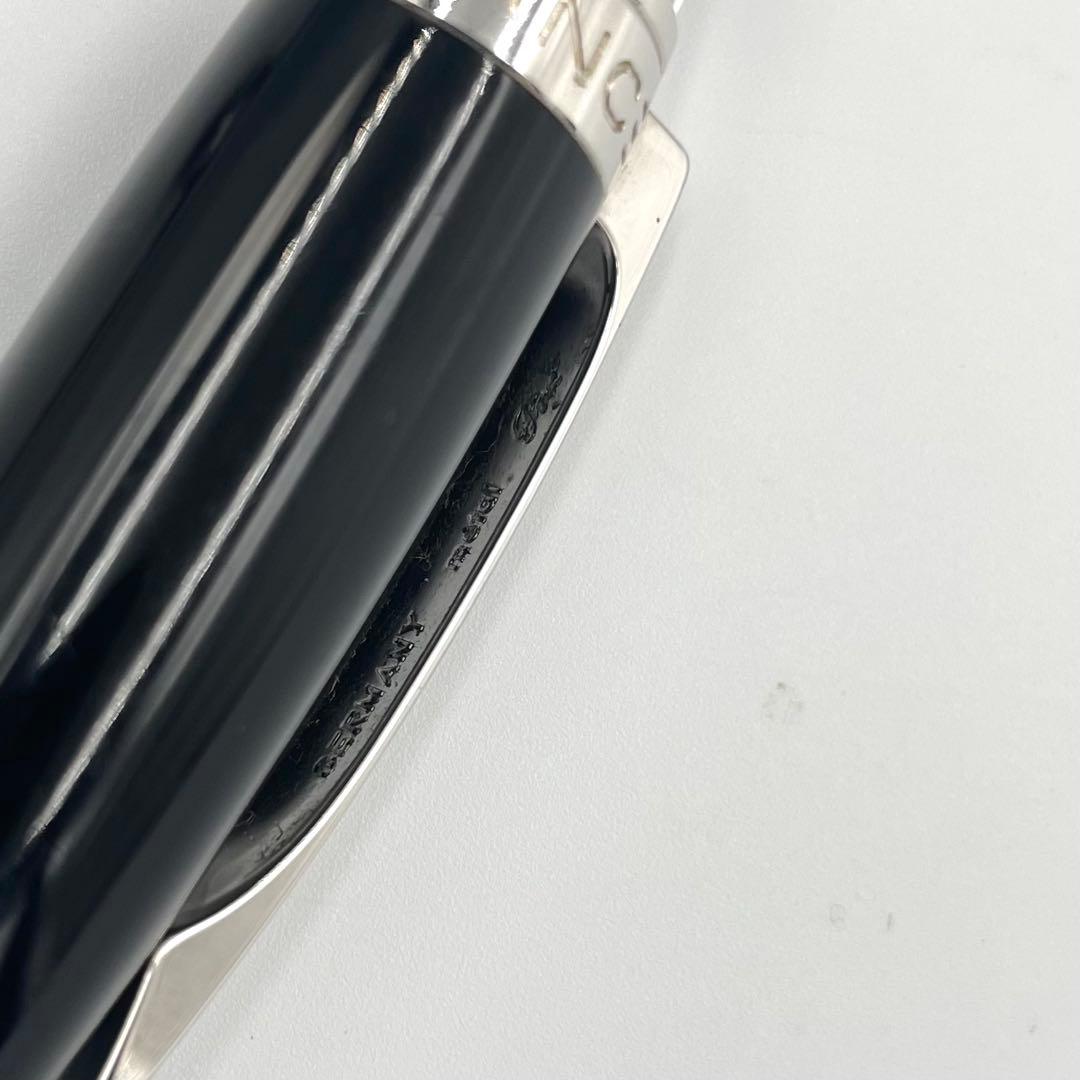 鑑定済・美品★モンブラン　スターウォーカー　ボールペン　ブラック×シルバー　箱