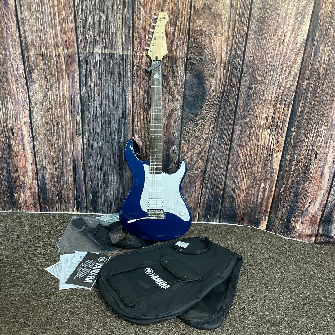 YAMAHA PACIFICA 012 ヤマハ エレキギター パシフィカ　青