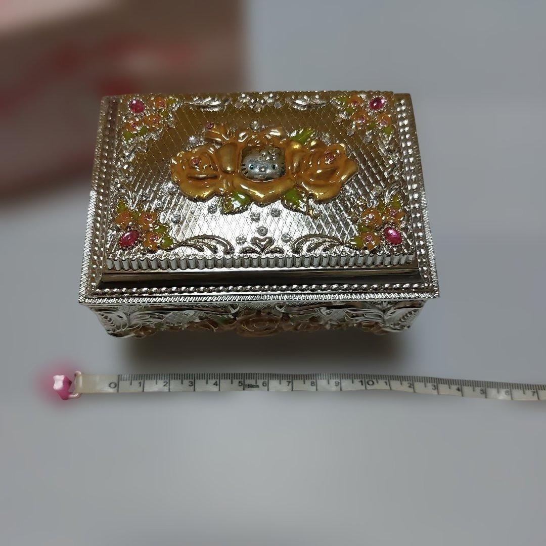 ハローキティ ジュエリーケース 非売品 花柄