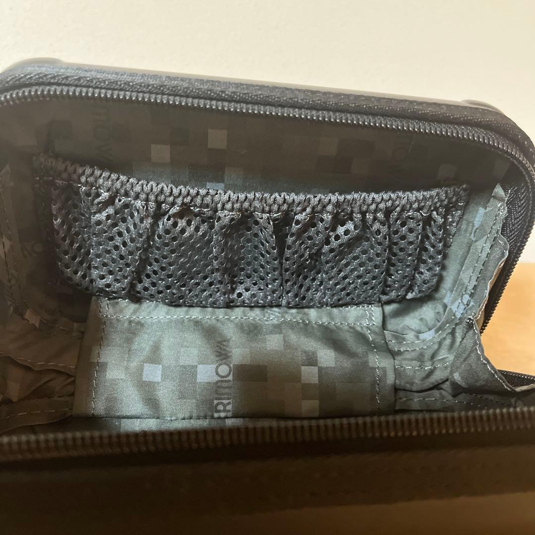 ANA 国際線ファースト リモワRIMOWA アメニティポーチ 黒