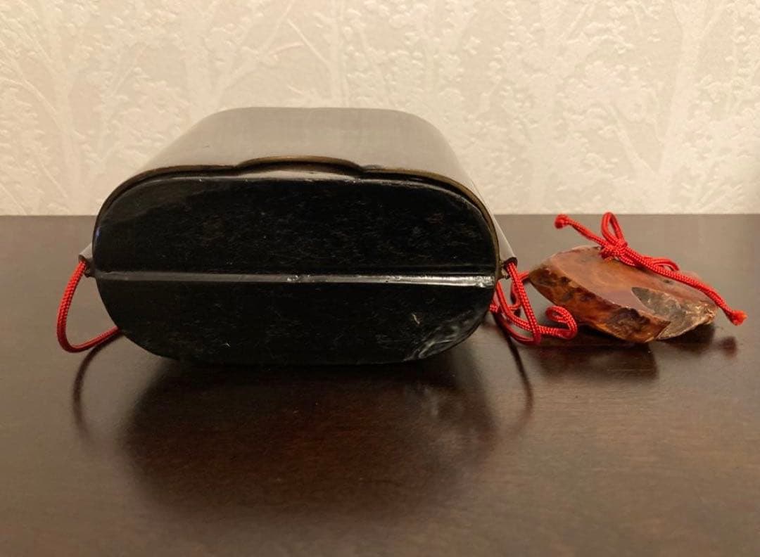 骨董 漆 携帯薬入れ 黒×赤 アンティーク 小物入れにも♡