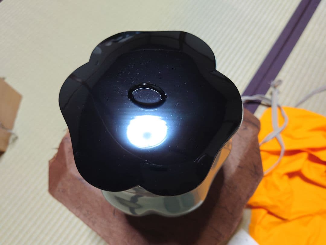 茶道　青磁水指　松林廣　花型