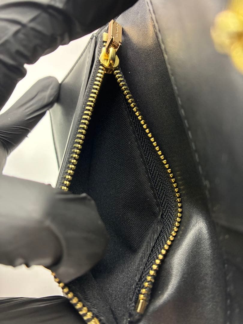 トリーバーチ 未使用品 二つ折り財布 キラ ミディアム 56607 正規品