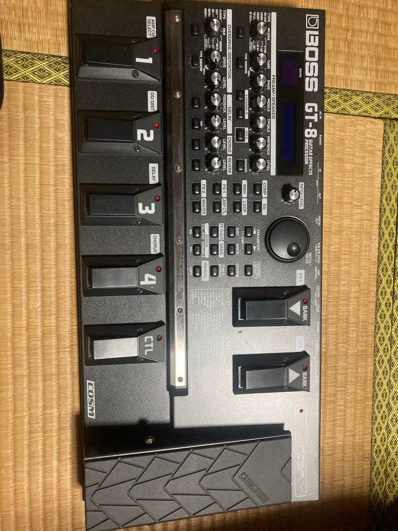 BOSS GT-8 ギターエフェクターとケース
