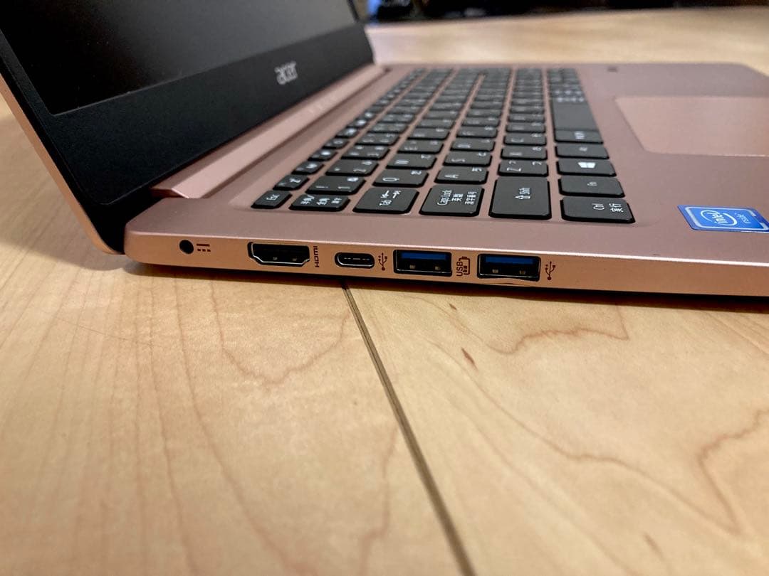 ジャンクAcer Swift SF114-32サクラピンク