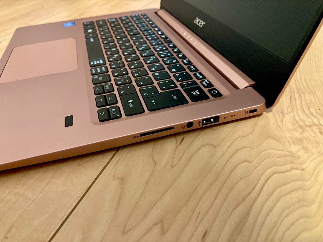 ジャンクAcer Swift SF114-32サクラピンク