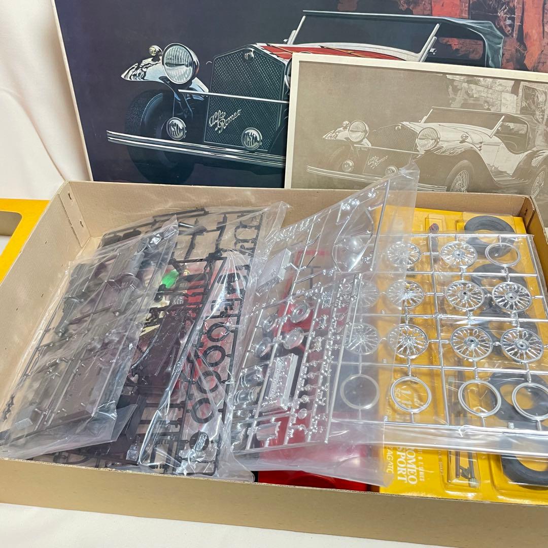 Alfa Romeo Gran Sport 1/12 スケール 未組立キット