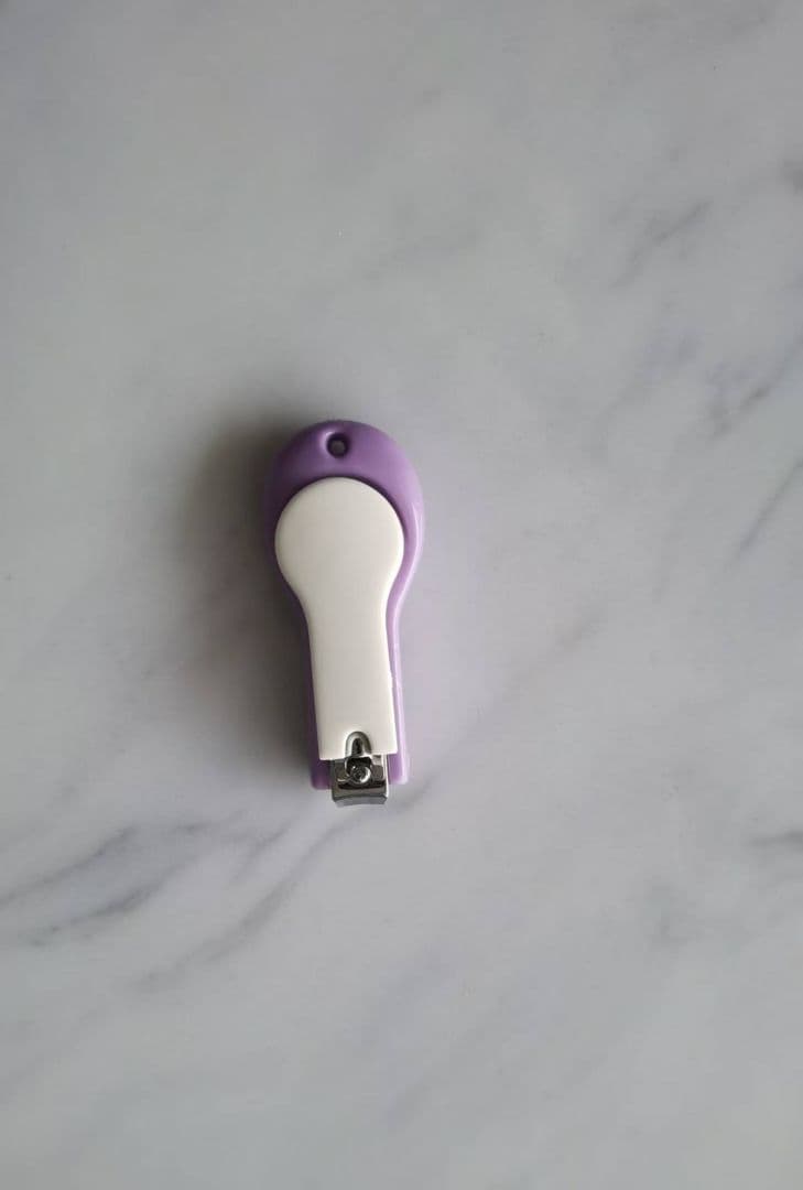 紫色のはさみとカッターセット