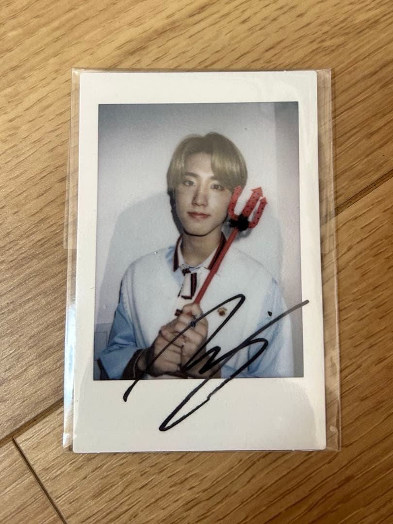 straykids skz ハン　ジソン　チェキ　サイン