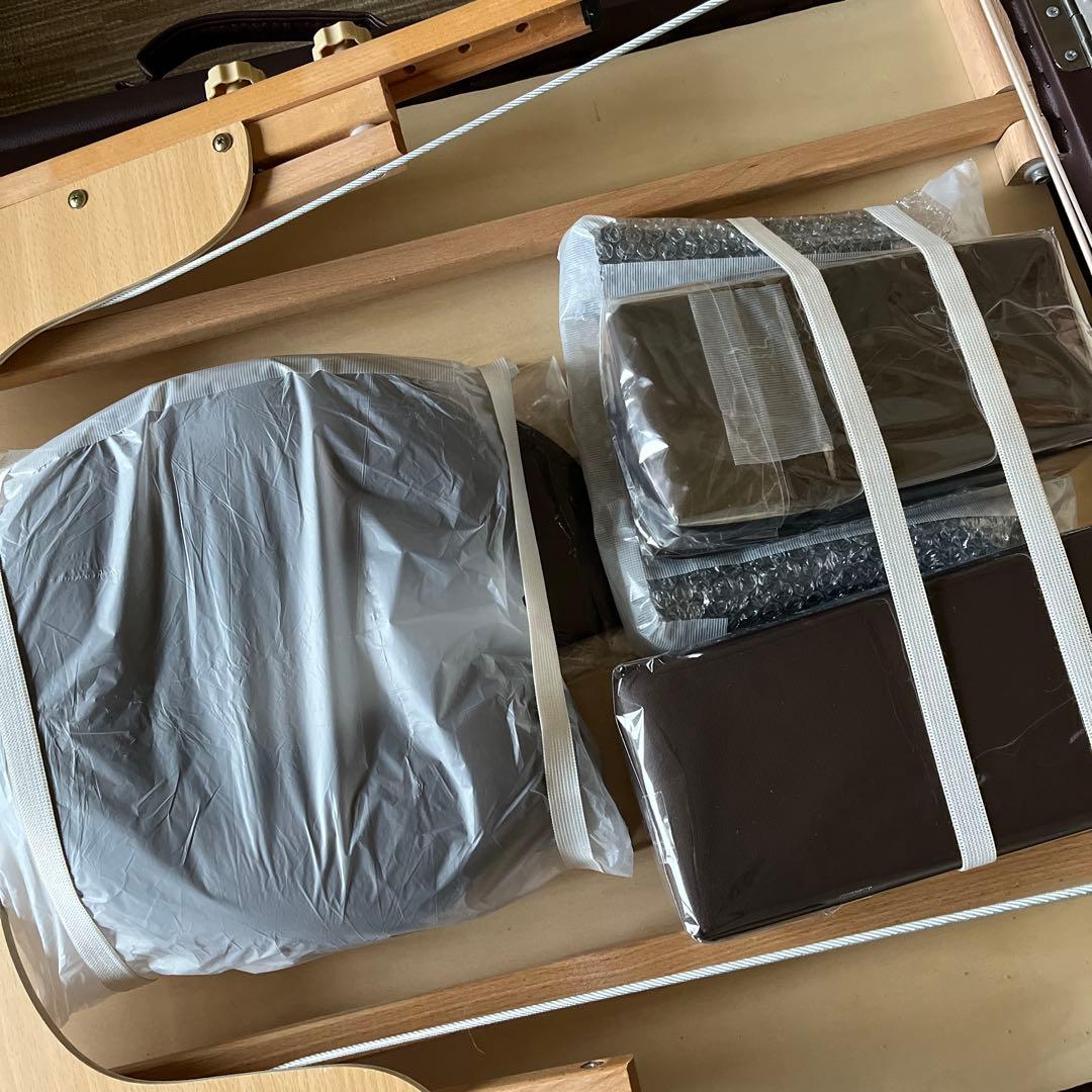 rara様 World IB 折りたたみ施術ベッド ブラウン