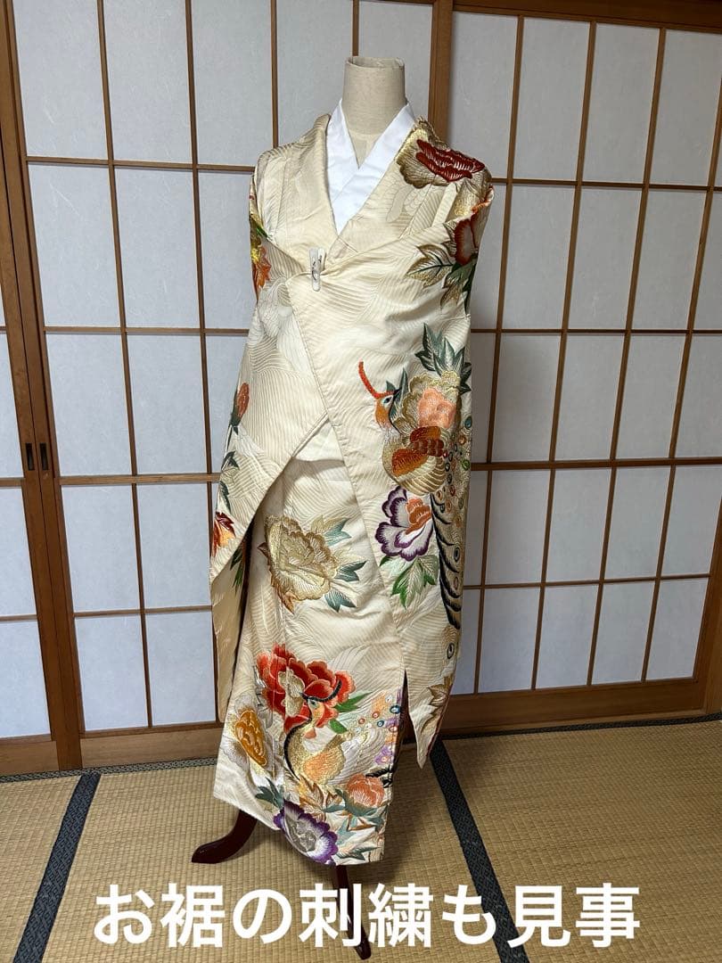 豪華絢爛　アンティーク振袖　昭和レトロ　刺繍　孔雀　鳳凰　鶴織　牡丹　エクリュ