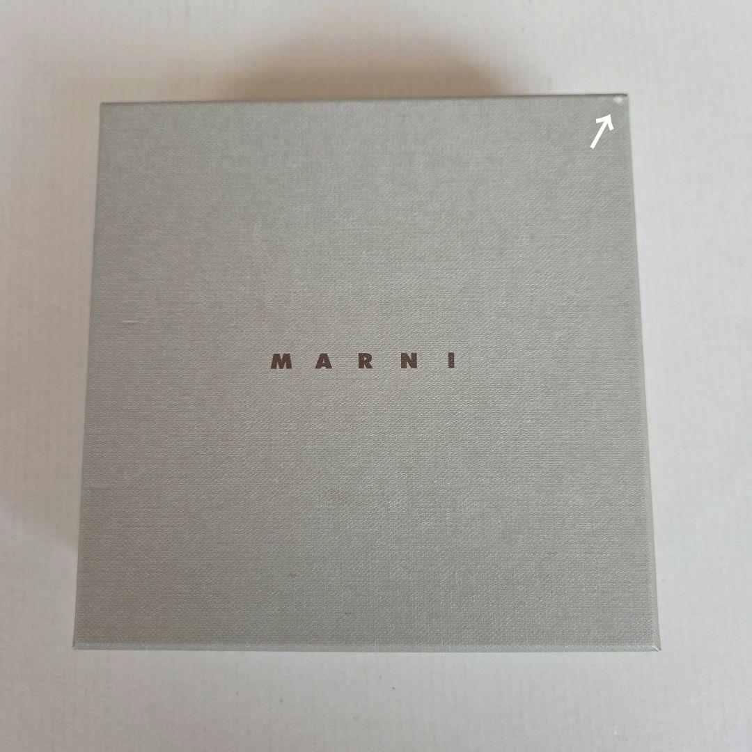 あ*様 マルニ　MARNI　財布　二つ折り