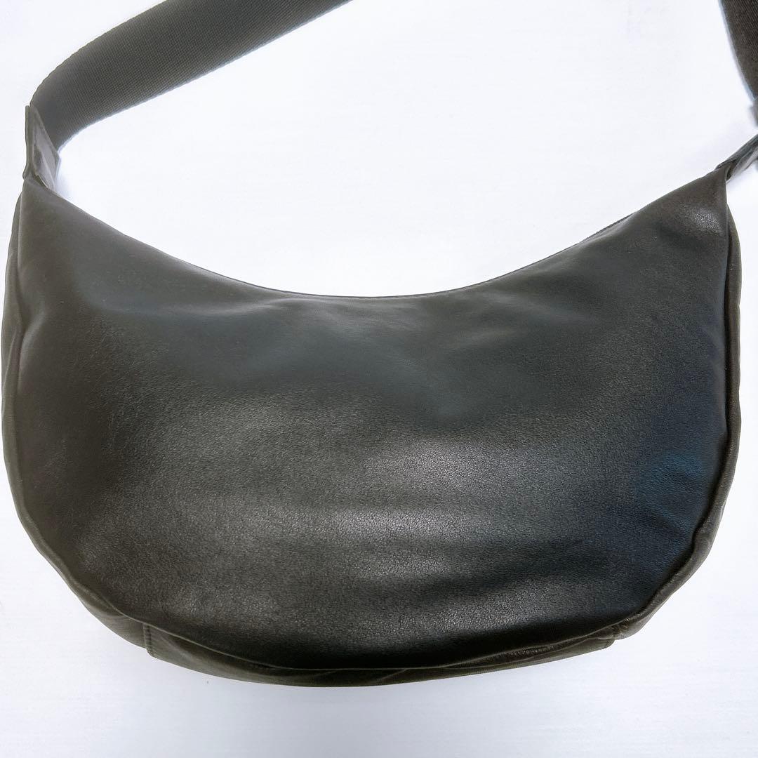 現行✨大人気✨russet ラシット ソフトレザーラウンドショルダーバッグ 黒