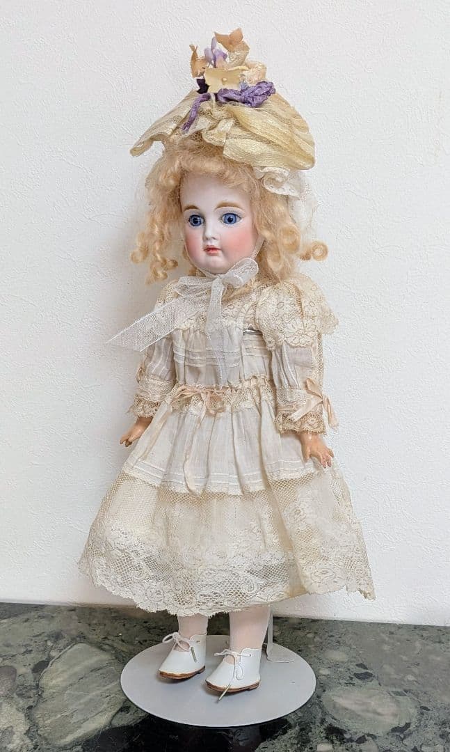 アンティーク　ビスクドール　ミステリー　クローズドマウス