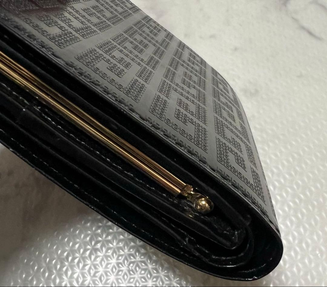 レア品　ジバンシー GIVENCHY ヴィンテージ　折り財布　総柄　ガマ口　黒