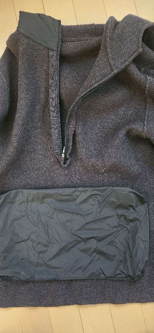 美品　プラダスポーツ　ウールパーカー