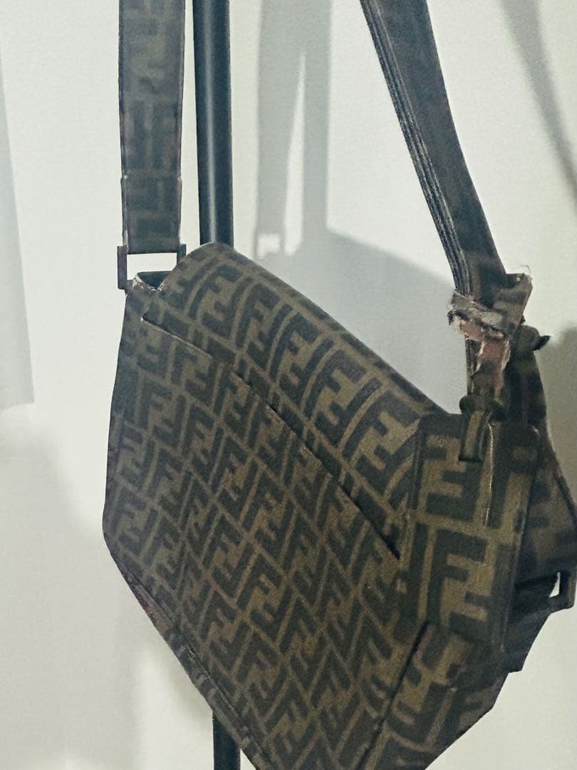 Fendi FFロゴパターン ショルダーバッグ