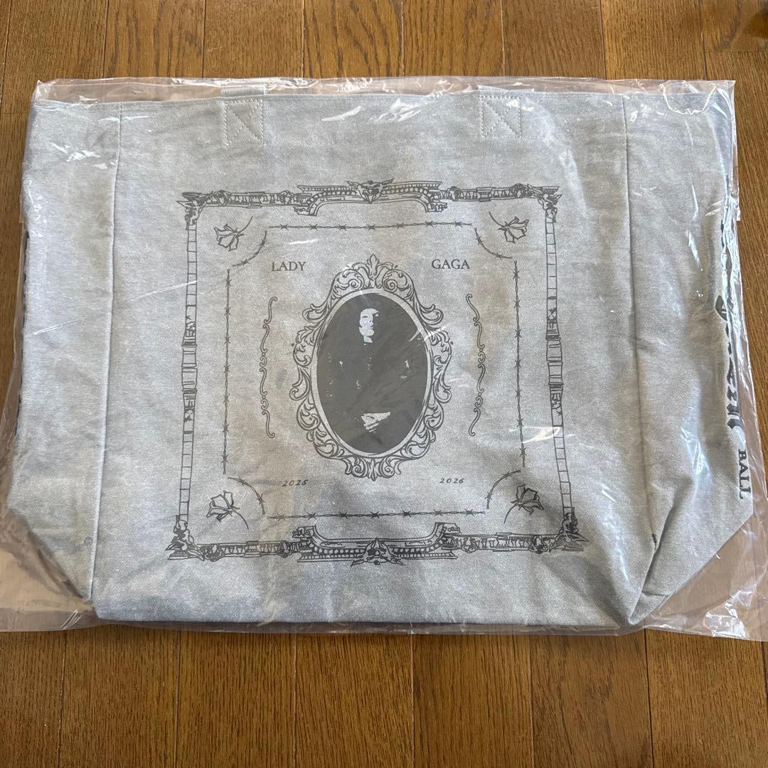 lady gaga OPERA HAUS TOTE（GRAY）