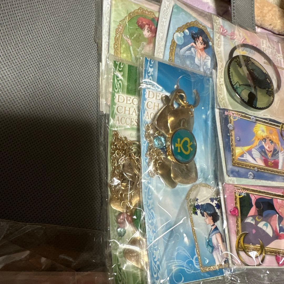 美少女戦士セーラームーン クリスタル バレッタ 缶バッジ チャーム ヘアゴム