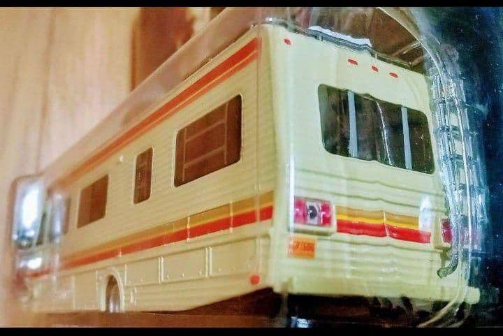 ■1/64BreakingBad1986FLEETWOOD BOUNDER・新品