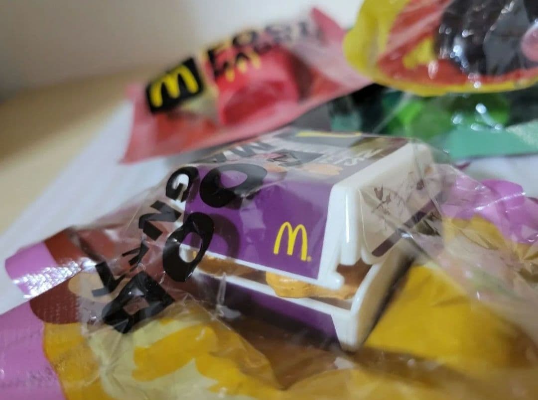 マクド新品2個追加！「フードストラップ全コンプ＋マグネットや雑貨26点セット」