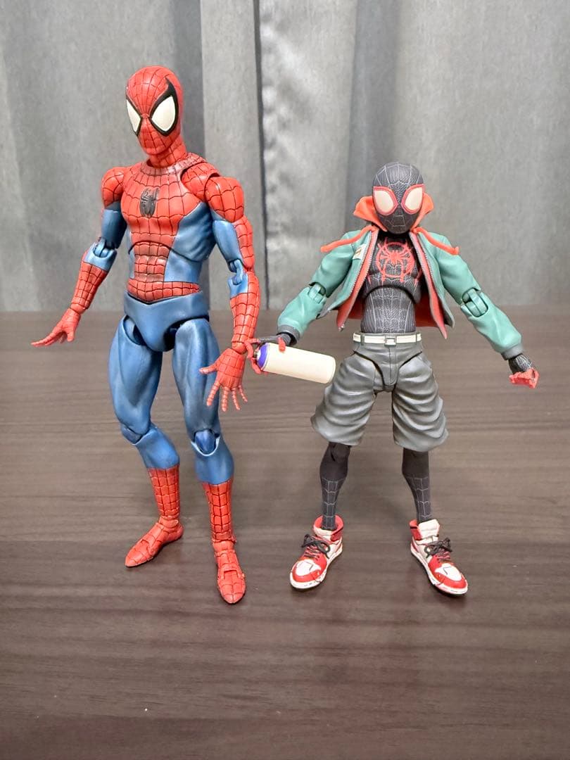 千値練 スパイダーバース マイルス MAFEX スパイダーマン コミック 中古品