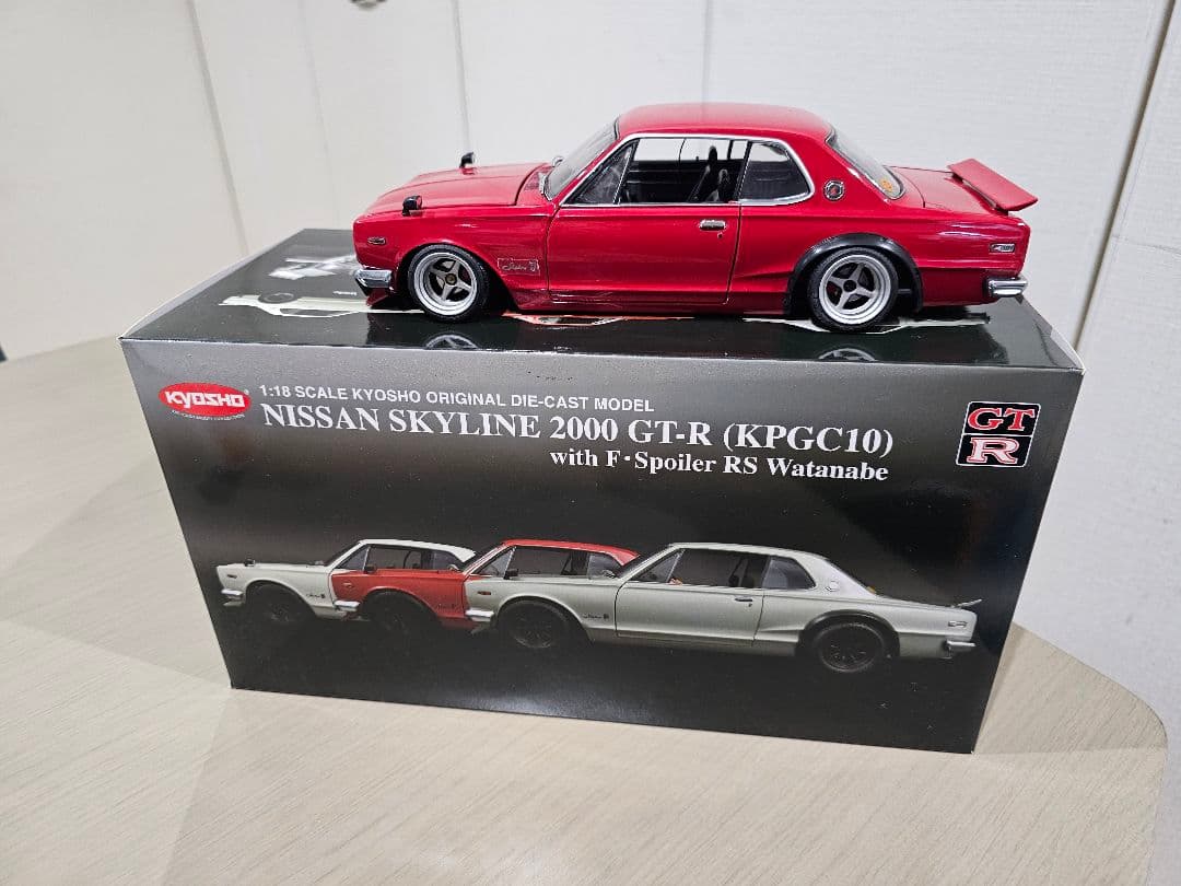 京商　1/18　日産　スカイライン　GT−R 　(KPGC10)