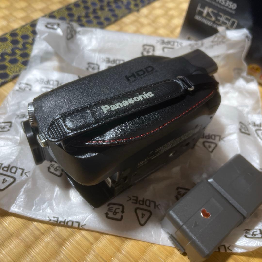 パナソニック　HDC-HS350 (三脚付き)