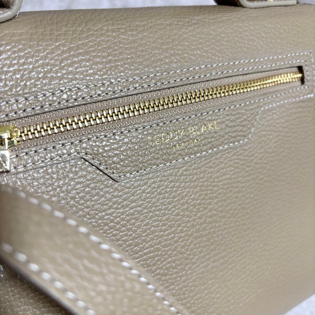 H291 未使用級✨ テディブレイク　ハンドバッグ　2way レザー　チャーム