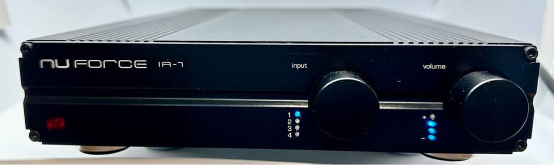 NuForce デジタルアンプ　IA-7 Amplifier