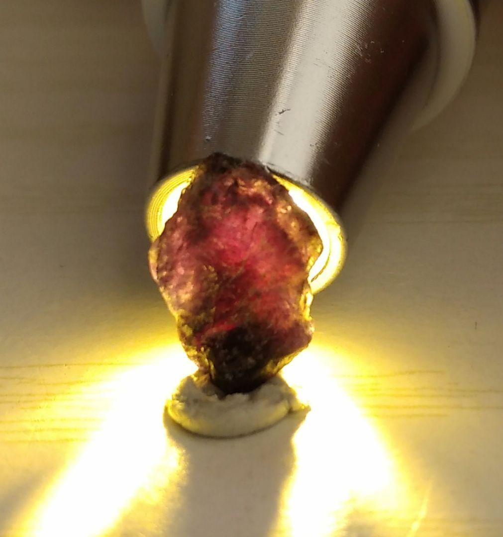 アレキサンドライト　希少宝石鉱物標本