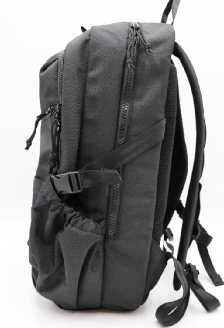 NEWERA×LOVE BOAT ブラックリュック 33L