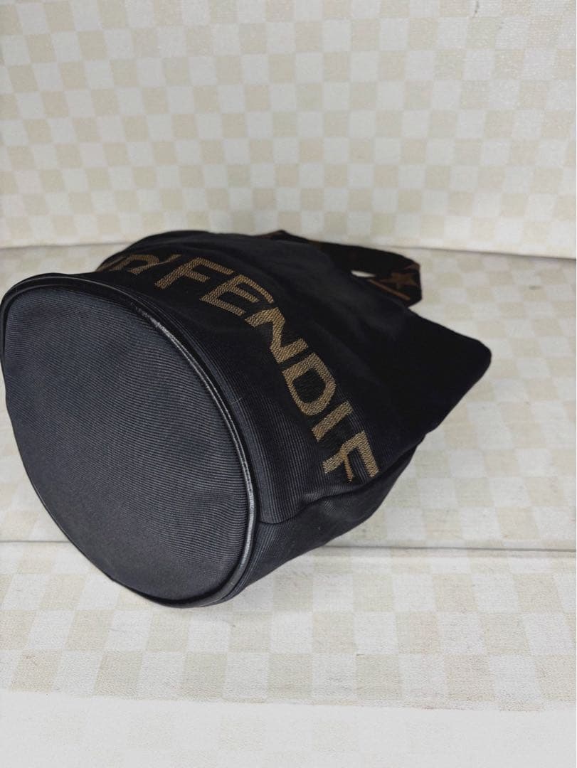 極美品　希少サイズ　FENDI フェンディ　ハンドバッグ　M29