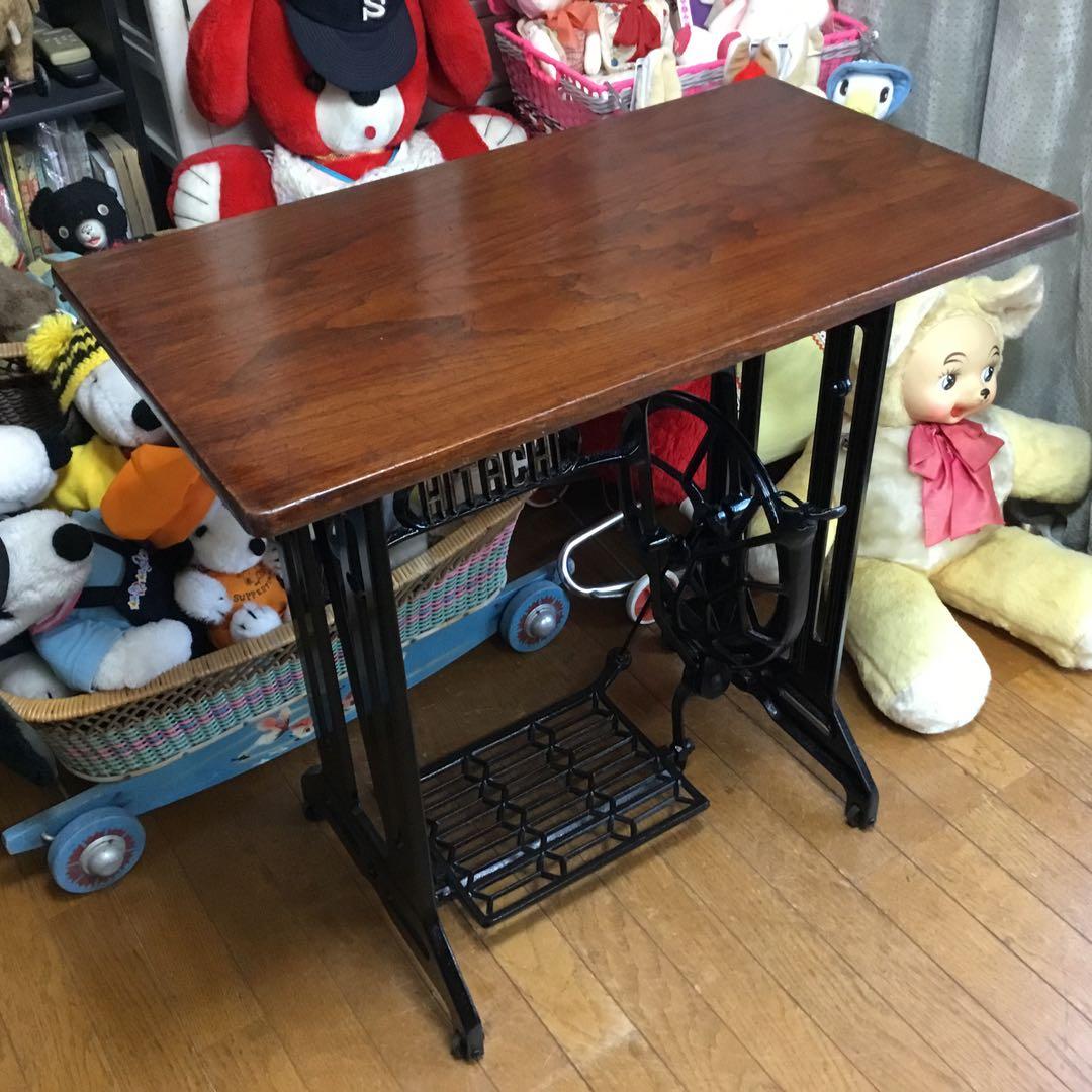 ※アンティーク※ HITATI足踏みミシン脚のテーブル　アイアン