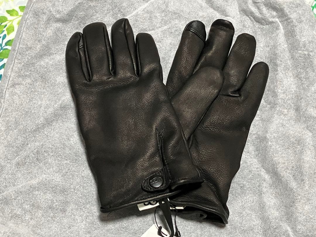 未使用 UGG 18832BX Mサイズ ブラック レザー グローブ 手袋 牛革