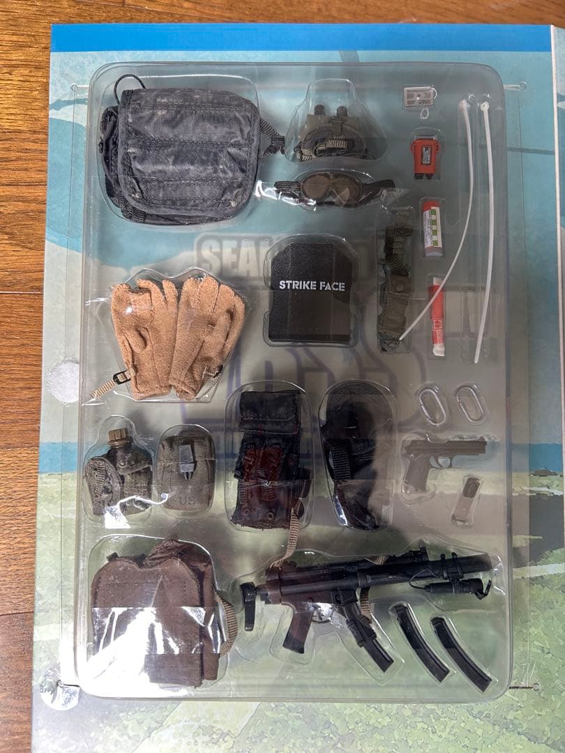 ホットトイズSEAL VBSS COMMANDERとTEAM LEADER　２体