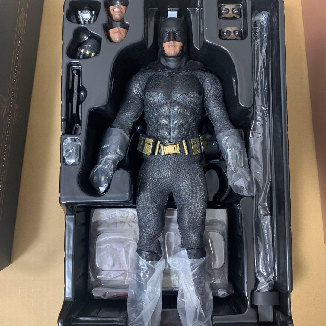 ホットトイズ　バットマン スーサイド・スクワッド　フィギュア