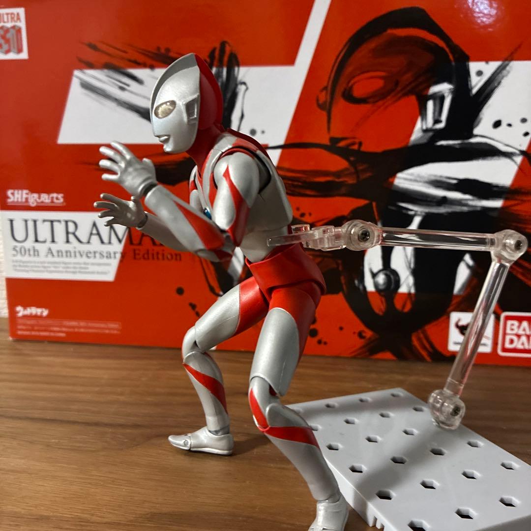 ウルトラマン 50周年記念エディション SHFiguarts