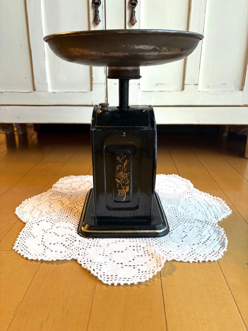 優子ママ様御専用　英国アンティーク　SALTER キッチンスケール　No.48