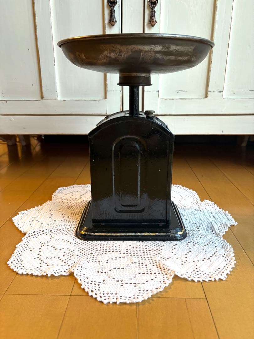 優子ママ様御専用　英国アンティーク　SALTER キッチンスケール　No.48