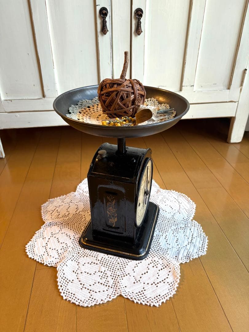 優子ママ様御専用　英国アンティーク　SALTER キッチンスケール　No.48