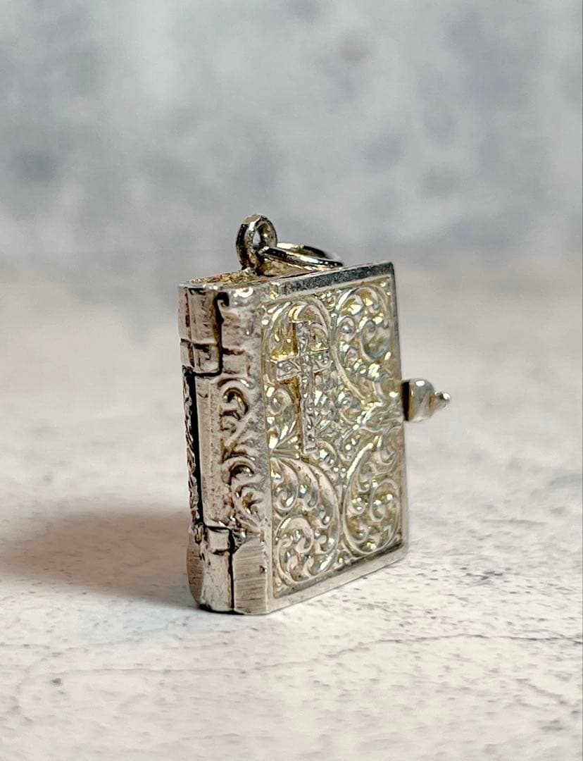 アンティーク　ペンダント　聖書　ホーリーバイブル　ネックレス