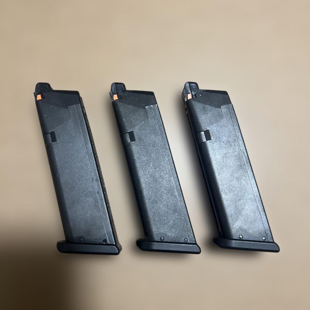 東京マルイ G17 Gen5 予備マガジン付き