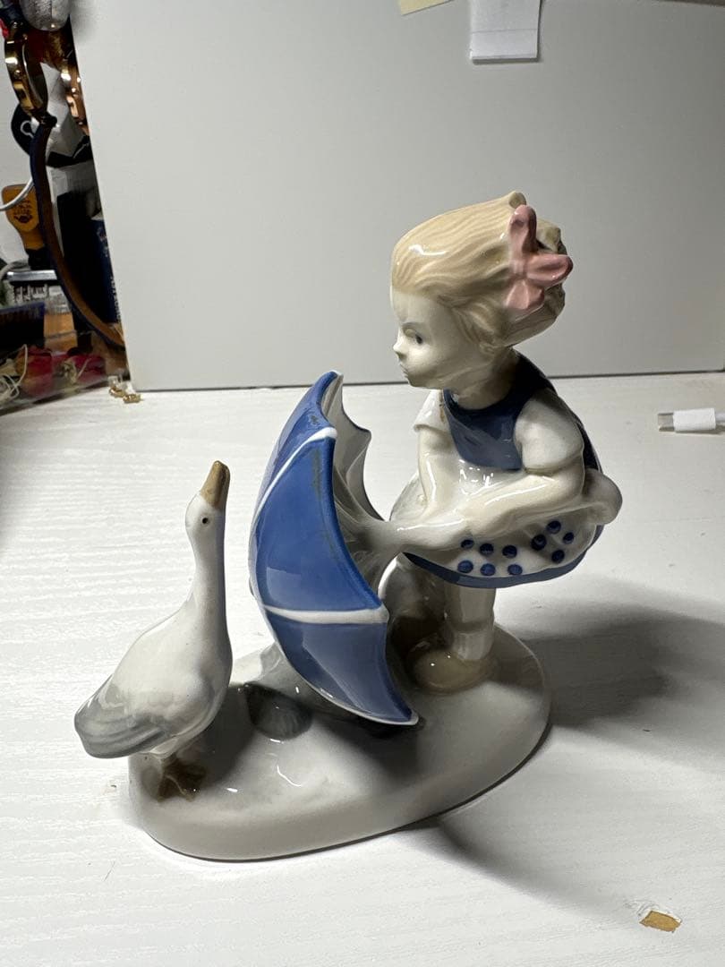 ガチョウと少女