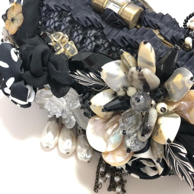 新品未使用★メリーフランシス 豪華ビーズ装飾 パーティーバッグ 黒、白、銀など